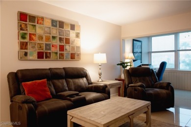 WELCOME TO THIS BEAUTIFUL WELL MAINTAINED CONDO!! This furnished on Seven Lakes Golf and Tennis Community in Florida - for sale on GolfHomes.com, golf home, golf lot