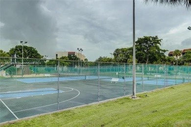 Great opportunity to owned this beautiful apartment in the quiet on Inverrary Country Club in Florida - for sale on GolfHomes.com, golf home, golf lot