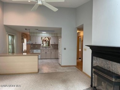 Welcome to Greenbriar Woodlands adult community . This 2 bedroom on Greenbriar Woodlands in New Jersey - for sale on GolfHomes.com, golf home, golf lot