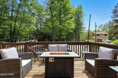 This beautifully maintained 3-bedroom, 2-bath chalet is tucked on The Hideout Golf in Pennsylvania - for sale on GolfHomes.com, golf home, golf lot