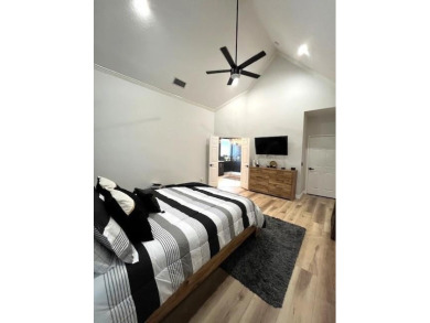 Stunning Fully Remodeled Home with High-End Modern Finishes! on Stewart Peninsula Golf Course in Texas - for sale on GolfHomes.com, golf home, golf lot