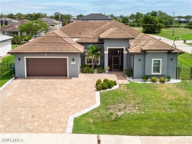 Welcome to 2322 SW Trafalgar Pkwy-an immaculate, Southern on Palmetto-Pine Country Club in Florida - for sale on GolfHomes.com, golf home, golf lot