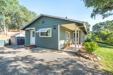 ESCAPE TO COUNTRY PARADISE WITHOUT SACRIFICING CONVENIENCE! This on Palo Cedro Golf Club in California - for sale on GolfHomes.com, golf home, golf lot