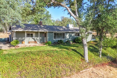 ESCAPE TO COUNTRY PARADISE WITHOUT SACRIFICING CONVENIENCE! This on Palo Cedro Golf Club in California - for sale on GolfHomes.com, golf home, golf lot