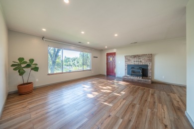ESCAPE TO COUNTRY PARADISE WITHOUT SACRIFICING CONVENIENCE! This on Palo Cedro Golf Club in California - for sale on GolfHomes.com, golf home, golf lot