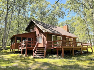 CUTE & WELCOMING 4-SEASON Chalet style CONTEMPORARY IN FAWN LAKE on Forest Lake Club in Pennsylvania - for sale on GolfHomes.com, golf home, golf lot