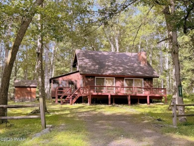 CUTE & WELCOMING 4-SEASON Chalet style CONTEMPORARY IN FAWN LAKE on Forest Lake Club in Pennsylvania - for sale on GolfHomes.com, golf home, golf lot