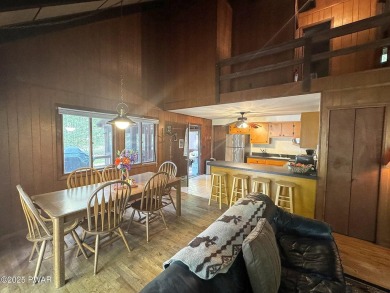 CUTE & WELCOMING 4-SEASON Chalet style CONTEMPORARY IN FAWN LAKE on Forest Lake Club in Pennsylvania - for sale on GolfHomes.com, golf home, golf lot