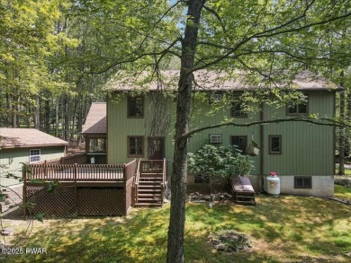 Nestled in the desirable Tanglwood Lakes community, this on Paupack Hills Golf and Country Club in Pennsylvania - for sale on GolfHomes.com, golf home, golf lot