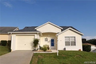 Well-maintained and move-in ready 2-bedroom, 2-bath, 1-car on Twisted Oaks Golf Club in Florida - for sale on GolfHomes.com, golf home, golf lot
