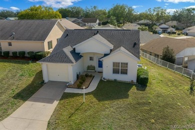 Well-maintained and move-in ready 2-bedroom, 2-bath, 1-car on Twisted Oaks Golf Club in Florida - for sale on GolfHomes.com, golf home, golf lot