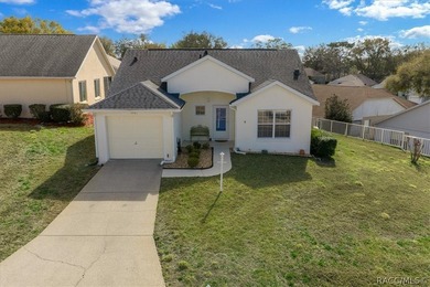 Well-maintained and move-in ready 2-bedroom, 2-bath, 1-car on Twisted Oaks Golf Club in Florida - for sale on GolfHomes.com, golf home, golf lot