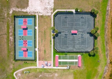 SELLER is offering $5,000 at closing for buyer concession toward on River Hall Country Club in Florida - for sale on GolfHomes.com, golf home, golf lot