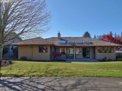 Welcome to this well maintained one level home on Michelbrook on Michelbook Country Club in Oregon - for sale on GolfHomes.com, golf home, golf lot