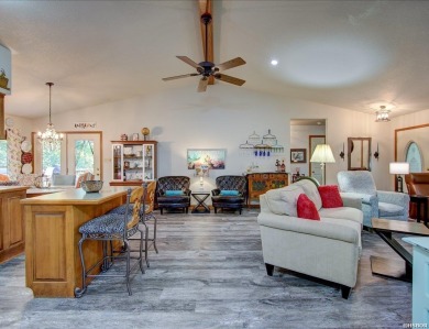 Discover this charming home in an active, quiet community.  As on Diamondhead Golf and Country Club in Arkansas - for sale on GolfHomes.com, golf home, golf lot