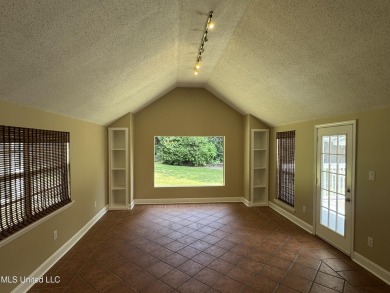 Spacious 3-Bedroom Home in Prime Diamondhead Location - Move-In on Diamondhead Country Club in Mississippi - for sale on GolfHomes.com, golf home, golf lot