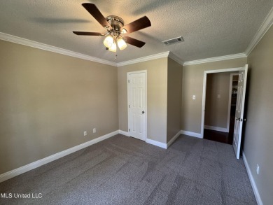 Spacious 3-Bedroom Home in Prime Diamondhead Location - Move-In on Diamondhead Country Club in Mississippi - for sale on GolfHomes.com, golf home, golf lot