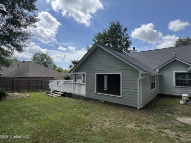 Spacious 3-Bedroom Home in Prime Diamondhead Location - Move-In on Diamondhead Country Club in Mississippi - for sale on GolfHomes.com, golf home, golf lot