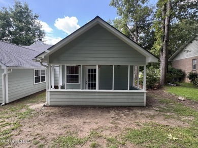 Spacious 3-Bedroom Home in Prime Diamondhead Location - Move-In on Diamondhead Country Club in Mississippi - for sale on GolfHomes.com, golf home, golf lot