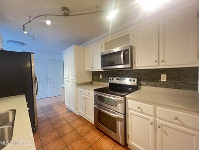 DRASTIC REDUCTION! Spacious 3-Bedroom Home in Prime Diamondhead on Diamondhead Country Club in Mississippi - for sale on GolfHomes.com, golf home, golf lot