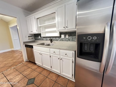 DRASTIC REDUCTION! Spacious 3-Bedroom Home in Prime Diamondhead on Diamondhead Country Club in Mississippi - for sale on GolfHomes.com, golf home, golf lot