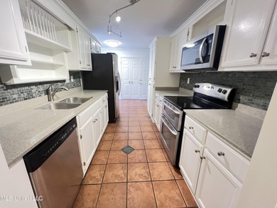 DRASTIC REDUCTION! Spacious 3-Bedroom Home in Prime Diamondhead on Diamondhead Country Club in Mississippi - for sale on GolfHomes.com, golf home, golf lot