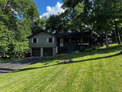 Welcome to this spacious 5 bedroom, 3 bathroom home, nestled in on Elks Country Club in Ohio - for sale on GolfHomes.com, golf home, golf lot