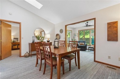 Beautiful move-in ready condo located 1 block from Little Miami on WGC Golf Course in Ohio - for sale on GolfHomes.com, golf home, golf lot