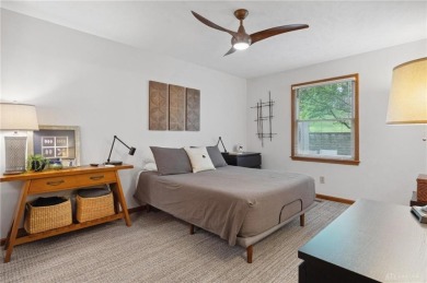 Beautiful move-in ready condo located 1 block from Little Miami on WGC Golf Course in Ohio - for sale on GolfHomes.com, golf home, golf lot