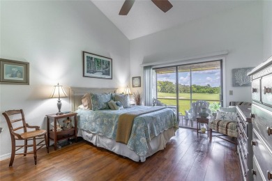 Welcome to this charming single story villa-styled condo over on Wekiva Golf Club in Florida - for sale on GolfHomes.com, golf home, golf lot