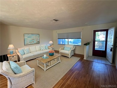 This affordable Beverly Hills home is located in a nice on Brentwood Farms Golf Club in Florida - for sale on GolfHomes.com, golf home, golf lot