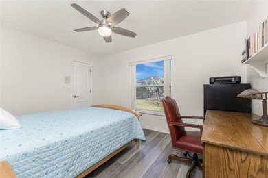 Under contract-accepting backup offers. A Poolside Retreat with on Pinemoor West Golf Club in Florida - for sale on GolfHomes.com, golf home, golf lot