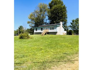 Opportunity knocks with this perfect fixer upper full of on The Hideout Golf in Pennsylvania - for sale on GolfHomes.com, golf home, golf lot
