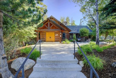 **PRICE IMPROVEMENT** Uncover your ideal mountain haven in this on McCall Municipal Golf Course in Idaho - for sale on GolfHomes.com, golf home, golf lot