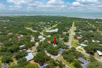 22 S Lake Dr, Rockport TX 78382. 2444 SqFt 4-bed 2-bath 2-garage on Lamar Golf Course in Texas - for sale on GolfHomes.com, golf home, golf lot