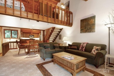 Fully furnished, 2BD/2BA condo in Elkhorn@ Sun Valley. Features on Elkhorn Golf Club in Idaho - for sale on GolfHomes.com, golf home, golf lot