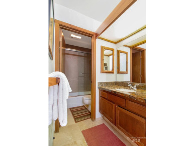 Fully furnished, 2BD/2BA condo in Elkhorn@ Sun Valley. Features on Elkhorn Golf Club in Idaho - for sale on GolfHomes.com, golf home, golf lot