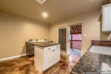 GET INTO THE SWING OF THINGS in this terrific 3 bedroom, 2 bath on Northern Hills Golf Club in Texas - for sale on GolfHomes.com, golf home, golf lot