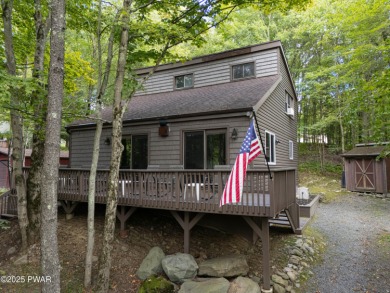 Welcome to this contemporary Pocono retreat located in the on The Hideout Golf in Pennsylvania - for sale on GolfHomes.com, golf home, golf lot