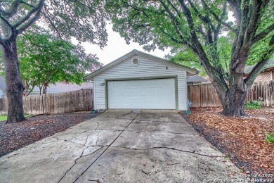 GET INTO THE SWING OF THINGS in this terrific 3 bedroom, 2 bath on Northern Hills Golf Club in Texas - for sale on GolfHomes.com, golf home, golf lot