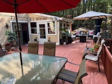 Immaculate move-in ready home in one of Lake Wallenpaupack's on Paupack Hills Golf and Country Club in Pennsylvania - for sale on GolfHomes.com, golf home, golf lot
