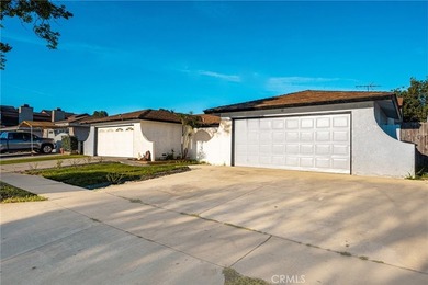 Excellent duplex opportunity in the desirable Westside Costa on Santa Ana Country Club in California - for sale on GolfHomes.com, golf home, golf lot