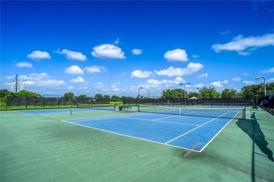 Welcome to this beautifully maintained 2-bedroom, 2-bathroom on Stoneybrook Golf Club At Heritage Harbour in Florida - for sale on GolfHomes.com, golf home, golf lot