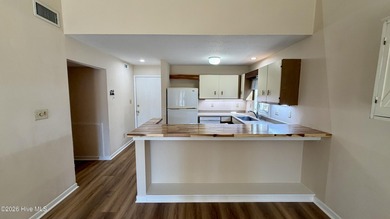 2 Bedrm, 2.5 Bath. Condo with unique investment / low on Harbour Point Golf Club in North Carolina - for sale on GolfHomes.com, golf home, golf lot