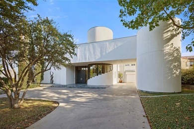Overlooking the 4th green at Shady Oaks, this striking on Shady Oaks Country Club in Texas - for sale on GolfHomes.com, golf home, golf lot