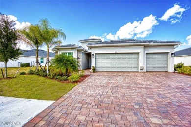 WELCOME HOME.....Seller is offering a credit to the buyer to on River Hall Country Club in Florida - for sale on GolfHomes.com, golf home, golf lot