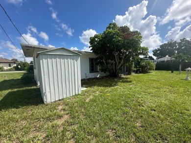 **Incredible Opportunity for a Handyman Special on Venice on Lake Venice Golf Club in Florida - for sale on GolfHomes.com, golf home, golf lot