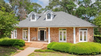 Beautifully Remodeled Home on Crossing Creeks Golf Course! on The Challenge at Oak Forest in Texas - for sale on GolfHomes.com, golf home, golf lot