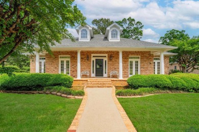 Beautifully Remodeled Home on Crossing Creeks Golf Course! on The Challenge at Oak Forest in Texas - for sale on GolfHomes.com, golf home, golf lot