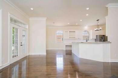 Beautifully Remodeled Home on Crossing Creeks Golf Course! on The Challenge at Oak Forest in Texas - for sale on GolfHomes.com, golf home, golf lot